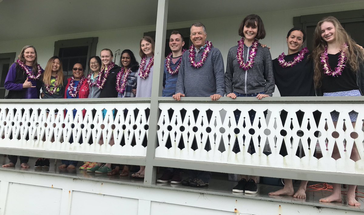 o_jgraham's tweet photo. Aloha to our #corals2019 students! For 10 weeks, we’ll explore #traditionalecologicalknowledge, #invertbiodiversity, #oceansustainability, and #seagrassecology in Hawaii and @MarineBiol_FHL. Mahalo to Auntie Cindy from @KohalaCenter for the warm welcome and blessing! https://t.co/opsKisoxSy