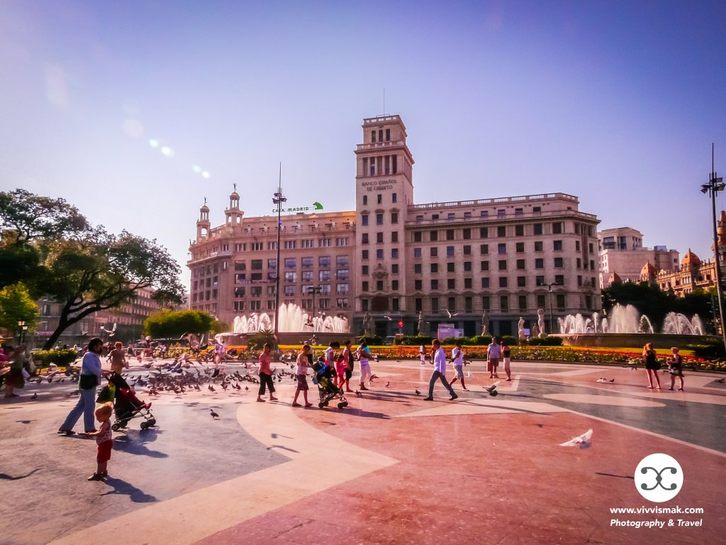vivvismak's tweet photo. 12 Compact Cameras under $250 to make Your 2018 Travel Unforgettable https://t.co/0KYcIpzXby  #vivvicolors https://t.co/xfOiegKTgC