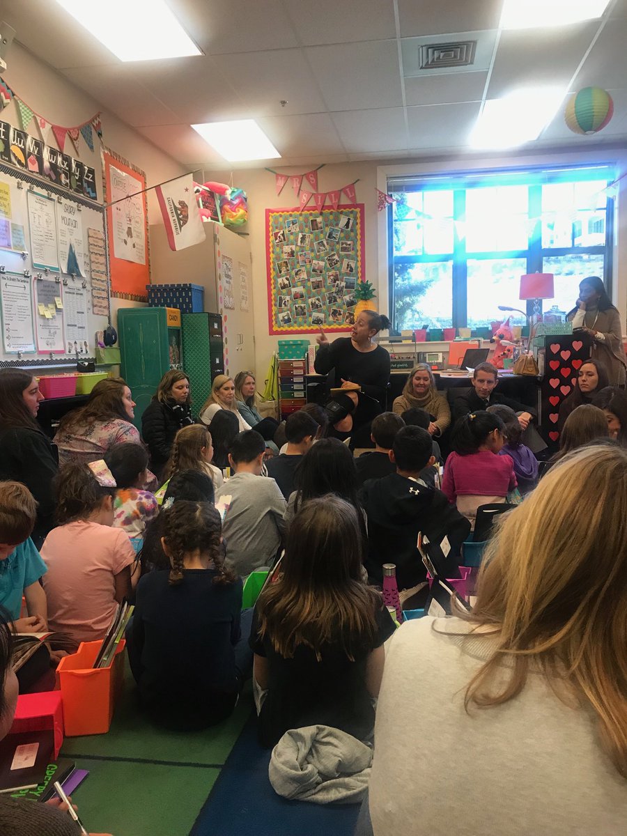cloflin922's tweet photo. Learning second grade reading strategies from the best of the best@Amanda Hartman@srvusd https://t.co/nqozJ4u3i0