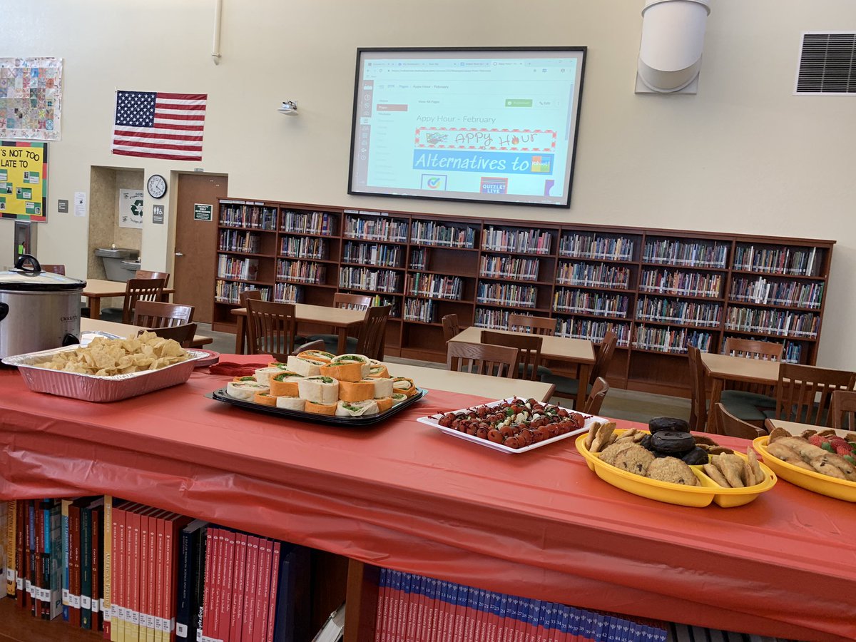 MichelleA_SPARK's tweet image. @IT_SDIRC is about to host the very first APPy Hour @StormGroveFever! Starts at 4:30!!  #APPyHourSDIRC #SPARK_IT #TechInSDIRC @IT_SDIRC @IRCSchools