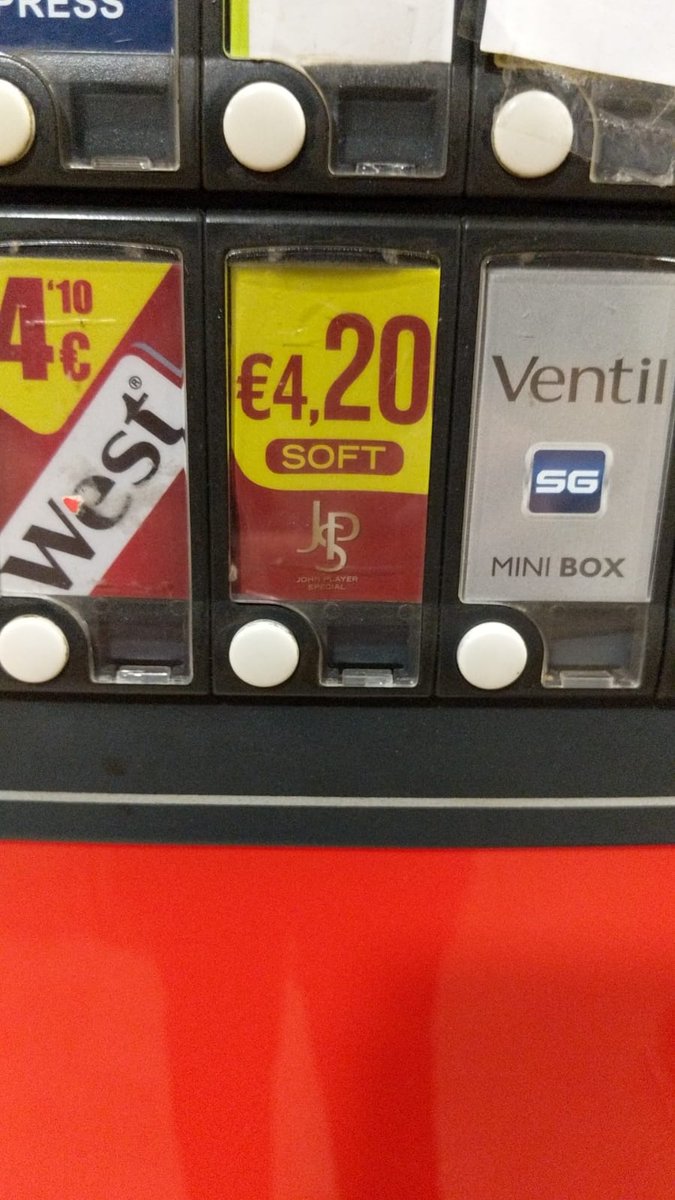 420pic's tweet photo. Cigarettes with a bit of something extra #420
#weed https://t.co/dkYiHgC7zU