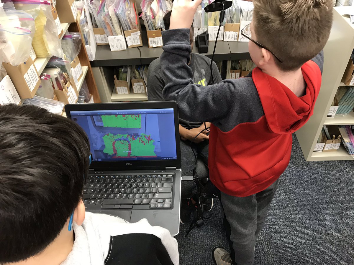 vandesampel77's tweet photo. #3DYou attempt, take 1! #fuse #stem #weare54 #innovate54 #tryandtry @HanoverHuskies https://t.co/8TYwl0iJda