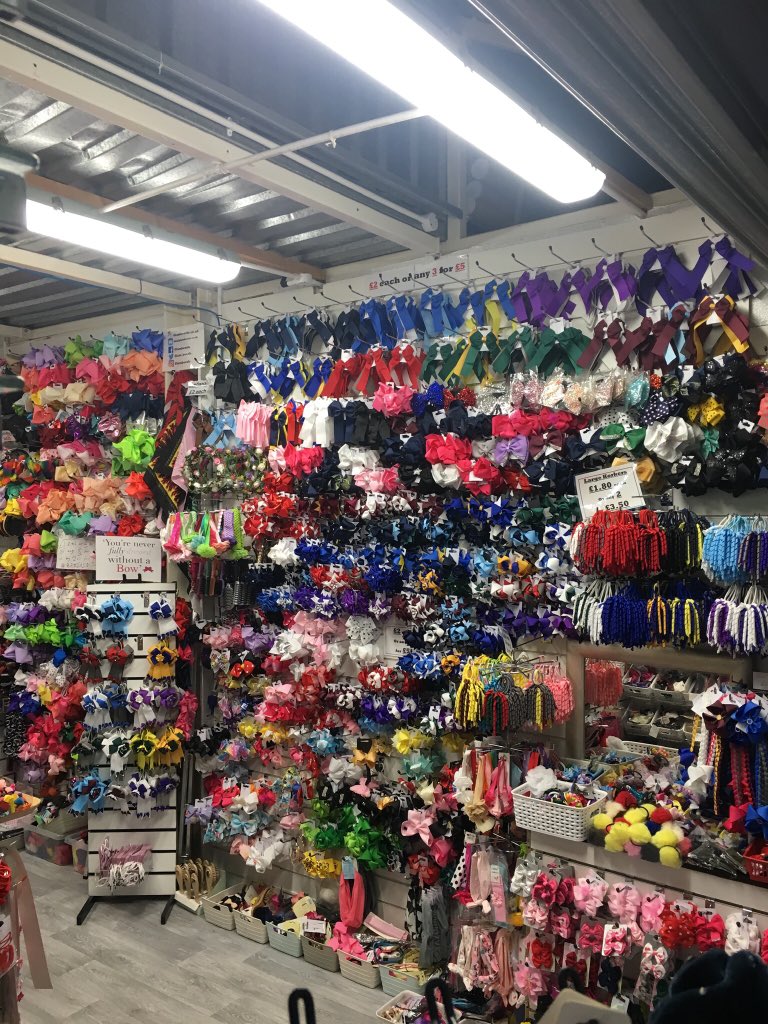 Glam_boozle's tweet photo. 🚨 Right folks the wait is over and tomorrow sees our sale start to celebrate our first year of trading at @Widnes_Market 💷 

Absolutely everything 10% off 

Sale ends 5pm Saturday 🎀

Find us on the centre aisle of Widnes Indoor Market, opposite @s_bpetslimited 🐶 https://t.co/uuwkYgnjnB