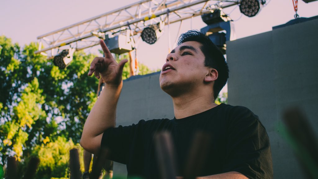 r3ivajmusic's tweet photo. Yo también canto durante los shows / I also sing during shows 🗣
ˑ
ˑ
ˑ
ˑ
ˑ
#r3ivaj #music #producer #dj #shuffledance #futurehousemusic #rekordboxdj #pioneerdj #vmoda #black #futurehouse #djlife #chile #shuffle #sing #newtrack #newsong #comingsoon #djschile #enjoy https://t.co/BHr6yLT2uP