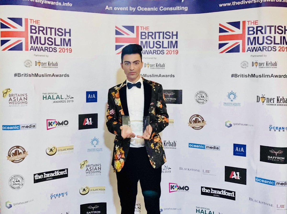 Winner of the #BritishMuslimAwards 2019 is @arqamalhadeed Member of @UKYP Leeds