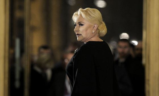 RezistentaEU's tweet photo. @VDancila_PM - “All of these (today’s emergency ordinance aiming the #Justice system) we adopt for #Romania and all #Romanians."
Putting the #prosecutors under political control only benefit the powerful, the #corrupt and their lackeys. Not the people!
#StopCorruption #rezistenta https://t.co/9ZNmlQe37m