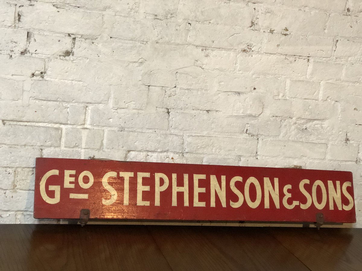 WelshRarebits2's tweet image. #newstock at stores.ebay.co.uk/Welsh-Rarebits… 
#winetable #tilttop #tripod #tripodlight #georgestephensonsign #bristolblue #blueglass #fingerbowls #ebay #sale