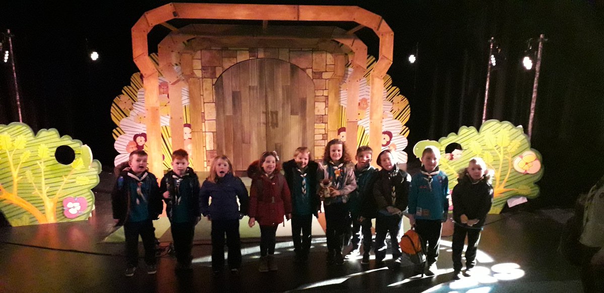 HessleScouts's tweet photo. THE GIANT JAM SANDWICH - As part of their Skills Challenge badge, #Beavers have to go somewhere new.  Today we visited Wilberforce College to watch the  ... - https://t.co/X6xXbbKzjd - #BackToOursHull #BeaverSkillsChallenge #BTOHull #EYBuses #WilberforceCollege #WilberforceSFC https://t.co/fSy9TRJq3J