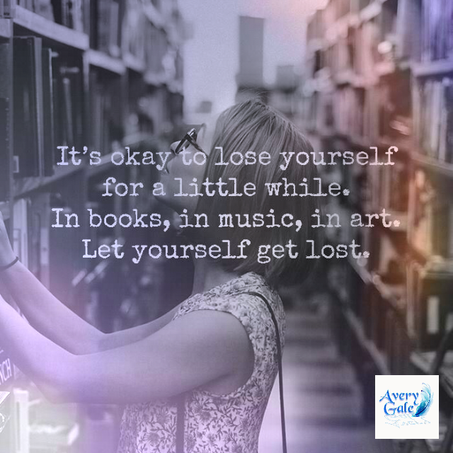 avery_gale's tweet photo. I’d invite you to be still, get quiet and lose yourself in a good book. Let your soul rejuvenate and your body rest. #readwell #restoften #lostinabook https://t.co/uikgYj4Bsj