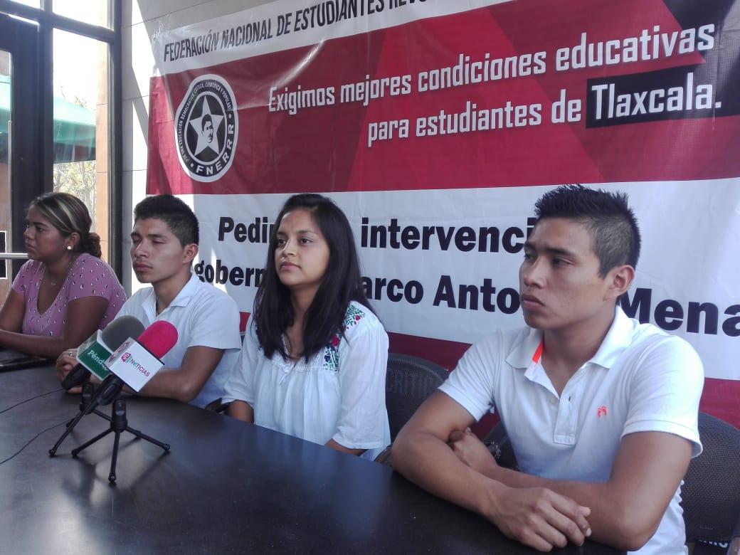 ChiapasFnerrr's tweet photo. Chiapanecos se solidarizan con estudiantes de Tlaxcala
*Fenerianos exigieron a nivel nacional solución a los problemas educativos en Tlaxcala 
https://t.co/06bwiABLln https://t.co/E473C3GNmK