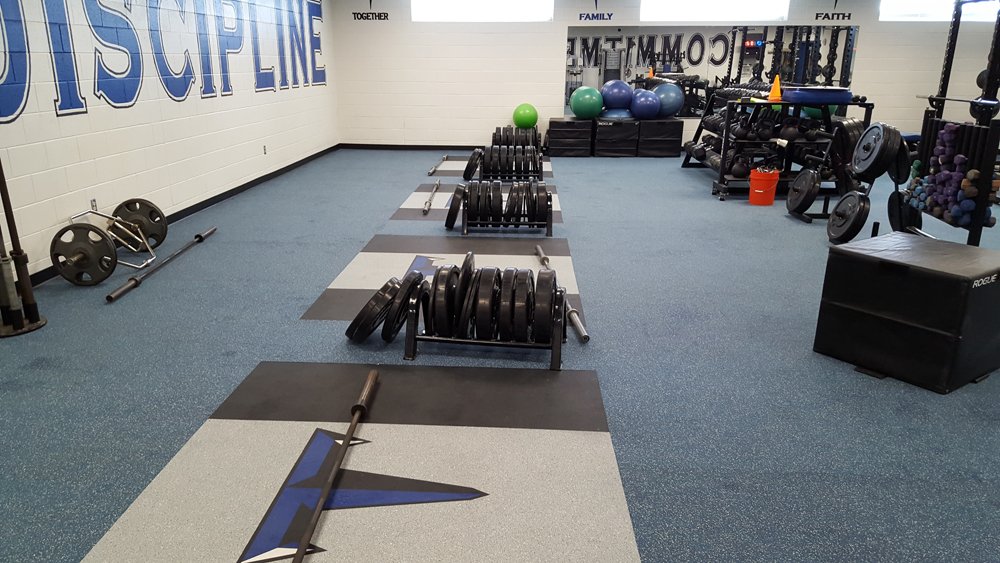 AbacusSports's tweet photo. #InlaidPlatforms are the best flooring option for weight rooms. Not only do they protect the floor and sub-floor, but they are level with the rest of the floor, creating a safer, more versatile weight room. #WeightRoomFloor https://t.co/VI07aMzadm