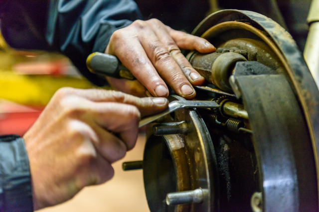 autoservicenter's tweet photo. Fixing cars isn't just our profession, it's our passion. https://t.co/vz04PudL2o
