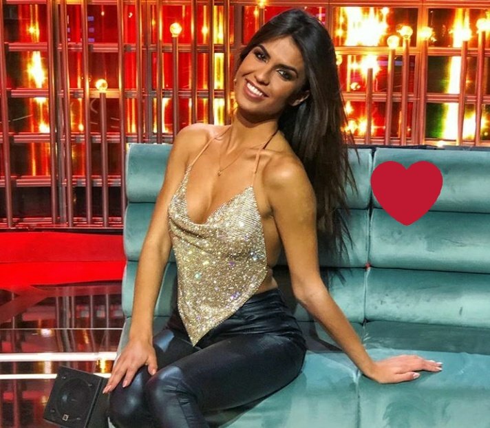 acTTualidad's tweet photo. ¿CANDELA o SOFÍA? ⚡
Son las dos máximas favoritas a ganar la REPESCA de Gran Hermano Dúo.
¿Quién quieres tú que vuelva a la casa?

RT 🔄 CANDELA

MG ❤️ SOFÍA

#GHDUOLimite6 #GHDUO20F https://t.co/wjy0kaODrX