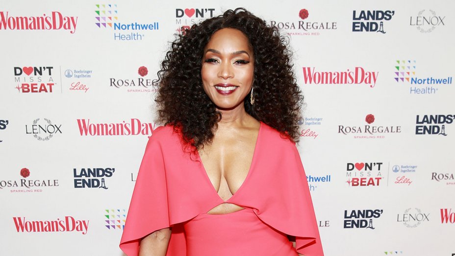 .#AngelaBassett headlined #WomansDayMag #REDDRESSAWARDS 
last week in #NYC #lincolncenter took home 
red-hot #POPBANDS to secure her stunning curls!
#heartmonth #hearthealth #wearredday #AHA