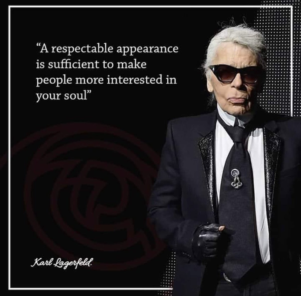 JLo's tweet photo. RIP #Legend @KarlLagerfeld 🖤 https://t.co/KVYubxfDdd