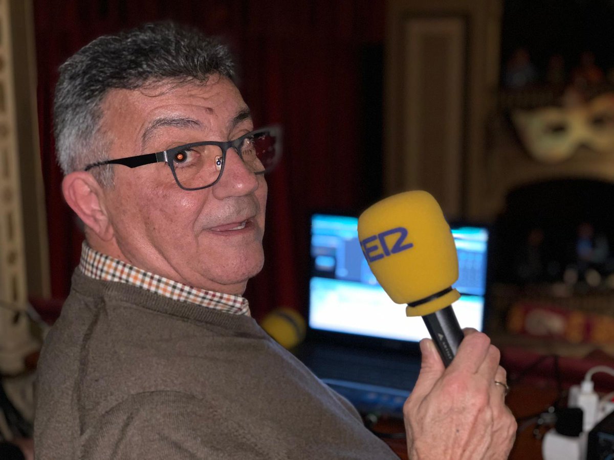 RadioCadiz's tweet photo. Quiñones sobre las chirigotas: 
☑️"Una chirigota canalla qué es cantarle a la droga, cantarle siempre al miembro... pues no lo entiendo" 
☑️"Con el Selu me río, pero también me río con los @LosMorancos... que no digo que no sean una chirigota, es que no es mi estilo" #COAC2019C3 https://t.co/UV0Yoq0Ekl