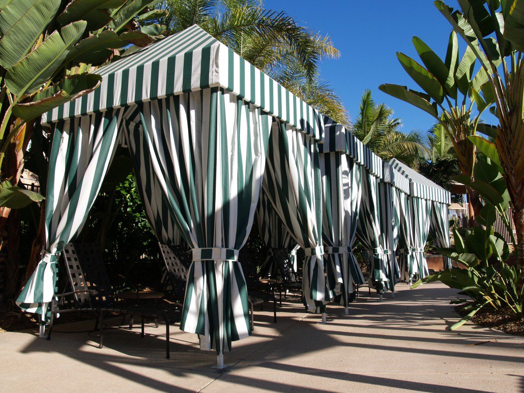 ResortCabanas's tweet photo. Fabric FAQs: The Durability and Performance of Your Commercial Cabanas https://t.co/9uAKXGHlyX #faq #cabanas #poolcabana https://t.co/M7YCWIA723