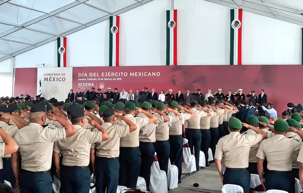 TeleviSaltillo's tweet photo. Inicia ceremonia para conmemorar el 106 Aniversario del Ejército Mexicano que será presidida por el Presidente @lopezobrador_ quien está acompañado de @mrikelme @Crecen @M_OlgaSCordero @AlmiranteSrio @jm_fraustro https://t.co/ssBnVHfsid
