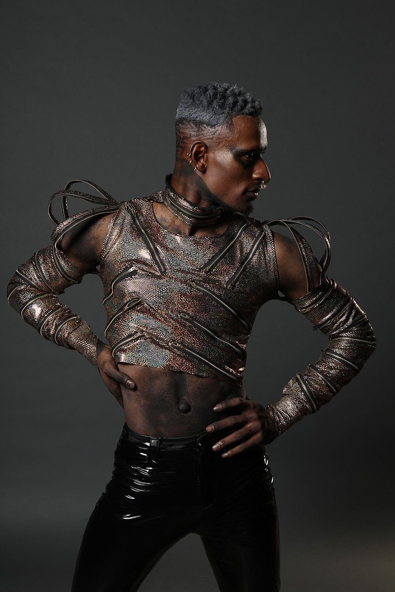 DashaunWesley's tweet photo. Yea The icon came out to play with the Dramatic Voguing legends and Statement at the #BRTB Ball this weekend. ππΎππΎ #voguing #ballroom #effective #effect #kov https://t.co/goag1lMRAL
