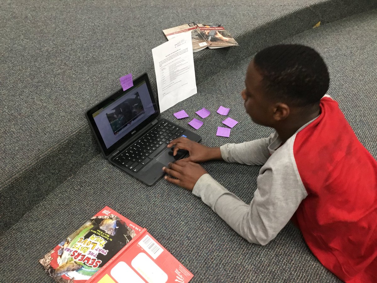 kyla_jeter's tweet photo. Todayโs tech momentum continued as Ms. Goodeโs 5th graders @clifdaleelem completed their first #FlipHunt about nonfiction text features! We borrowed the idea from an example posted by @msyunicorn! #Spa3TechUp #D3Innovates https://t.co/AeKRuUjbUw
