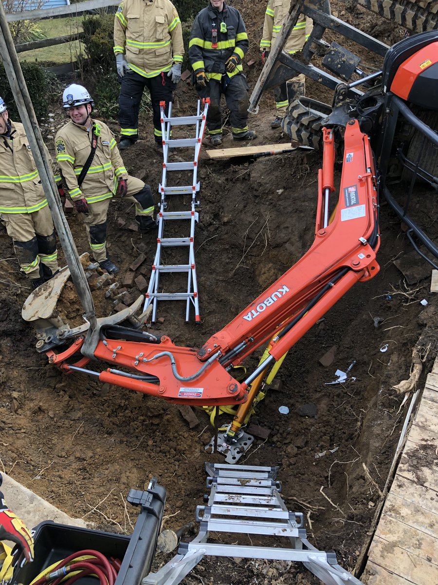 PennWynneFire's tweet photo. Rescue 21 responded to @UMTownship this afternoon to assist @47kpvfc and @NorristownFire as part of the rescue task force. Crews worked together to free a worker pinned under a backhoe. #teamwirk #training https://t.co/P3JD3BfUgE