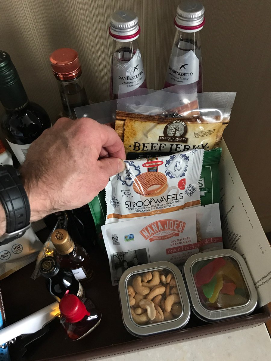 BrandPassport's tweet photo. @DaelmansUS Is there a warmer way to welcome luxury travelers than the way guests are welcomed @HotelVitale? We think not! https://t.co/xjqLNMfq3x
