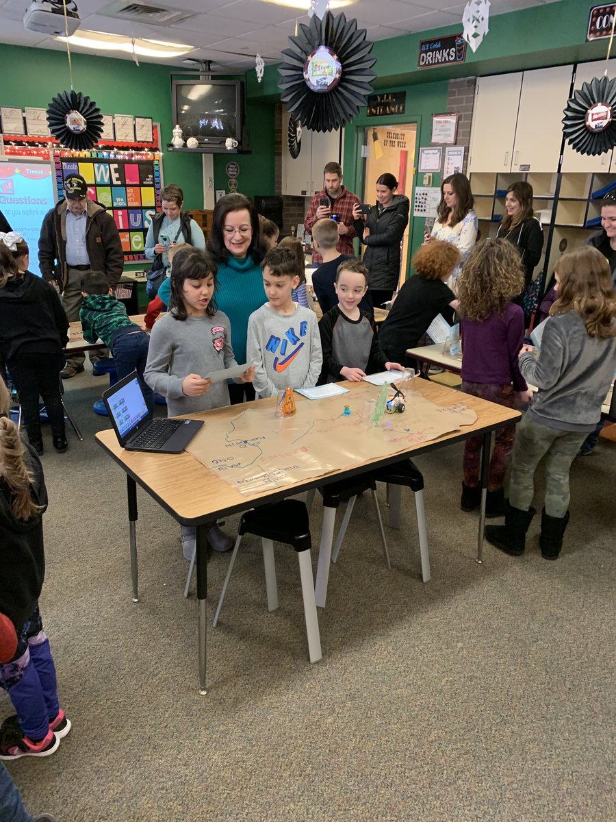 MrsCAsbury's tweet photo. #StarringSecond integrated LEGO robotics into our PA state symbol study. The kids worked diligently to choose, research and create a symbol, write presentations, create state maps, and build and code robots to travel across the map. #whaledoneSC #cmacschools https://t.co/qX8cYifziI