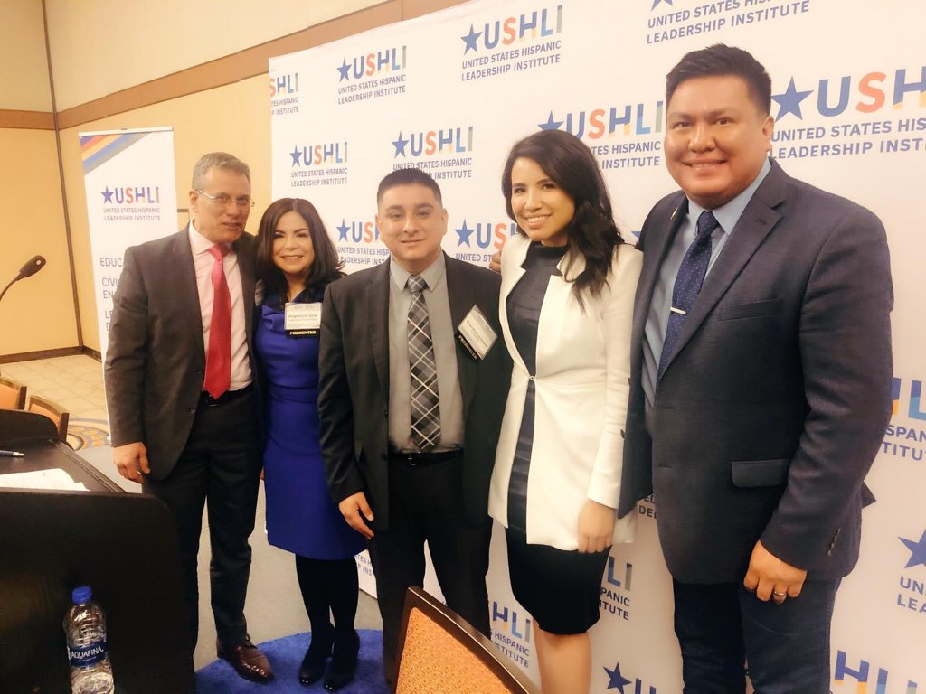 AMAUSAOrg's tweet photo. Members of the American Mexican Association #AMA, and its branches for Young Immigrants #AMAYI and #AMAWomen, participated in #USHLI’s National Conference this week, joining more than 6000 #Latino leaders in Chicago, IL.
#AMAzing https://t.co/xxnD5RUdkv