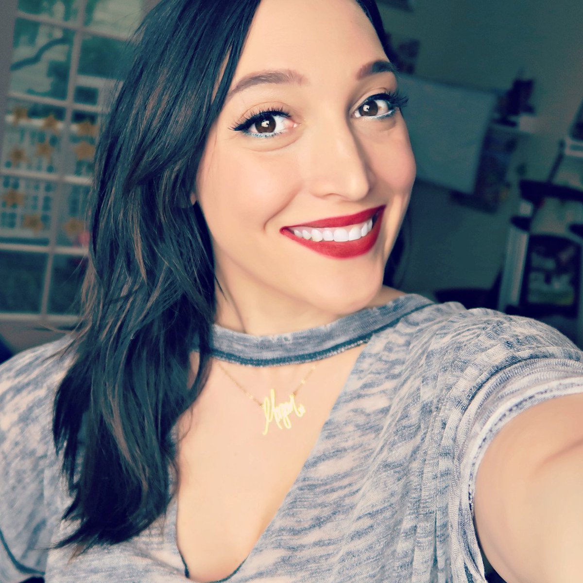 MakeupMorganLV's tweet photo. Classic Makeup is ...
#classicmakeup #classicmakeuplook #makeuplook #bayareabeautyblogger #beautyblogger #matteredlipstick #brightredlipstick #falsies #blackliquideyeliner #simplemakeuplook #boldlipmakeuplook #boldlips #goldnameplate #signaturenecklace #brevityjewelry #freepeople https://t.co/CLos3elD7c
