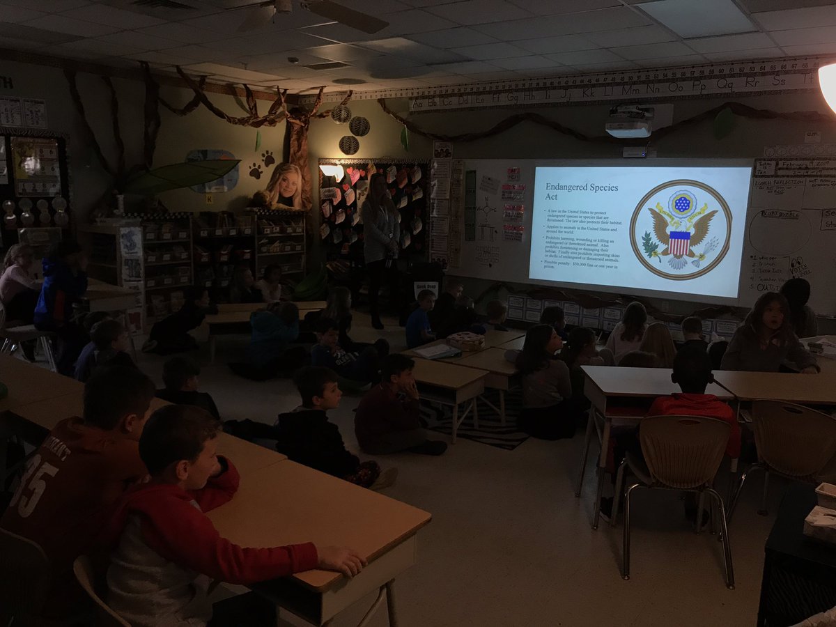 carlisleeLT's tweet photo. We have an Environmental Lawyer teaching us the importance and protecting wildlife and endangered species! @SHEsailors #LearningIsInspiring https://t.co/LlzmZemhZQ
