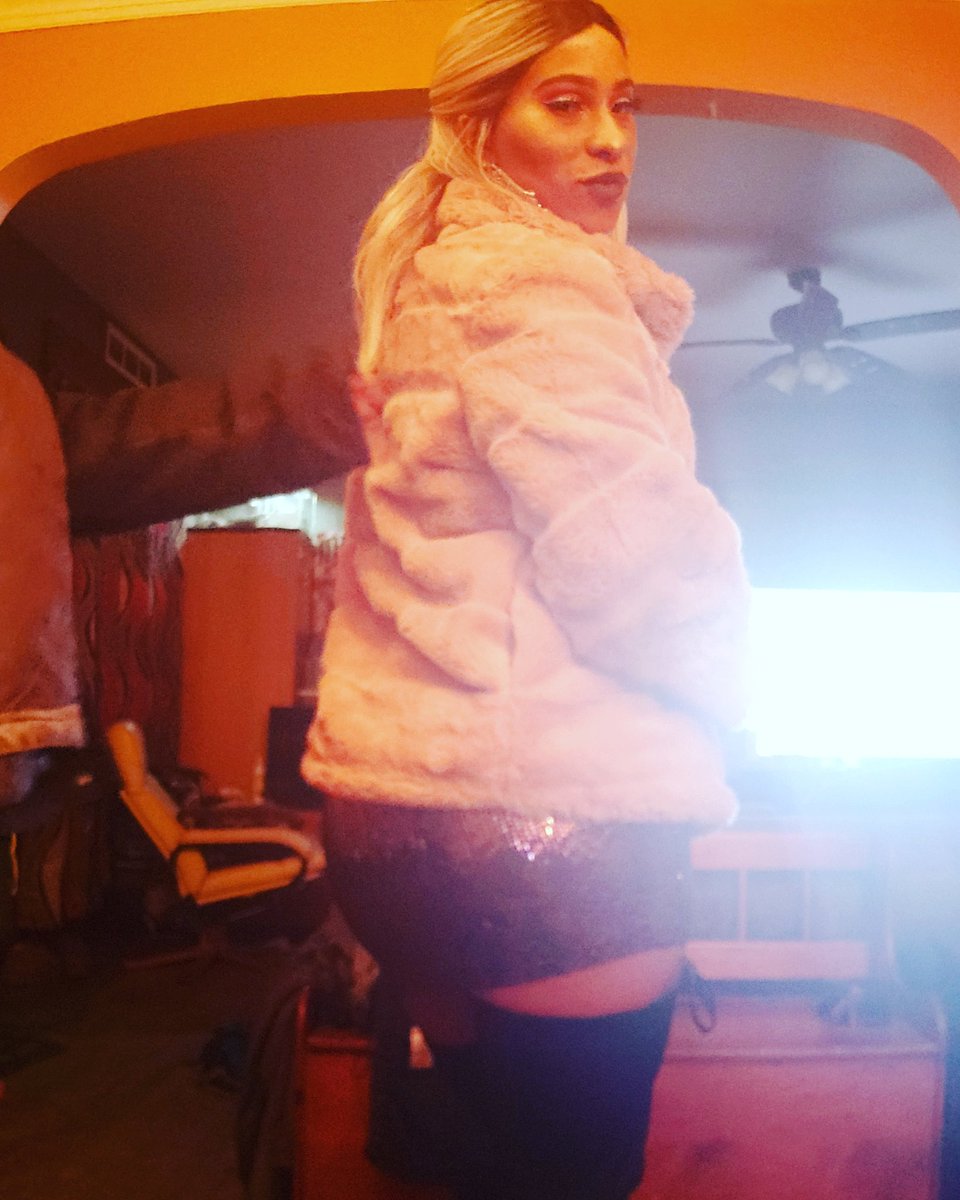 TiffanyMarie635's tweet photo. #Coat @justfabonline #Dress @shoedazzle #HeelBoots @cititrends
#HappyBirthday #TiffanyMarie
#Birthday #Video #Xxx seen on my #Onlyafans https://t.co/Zg7tBySm1x