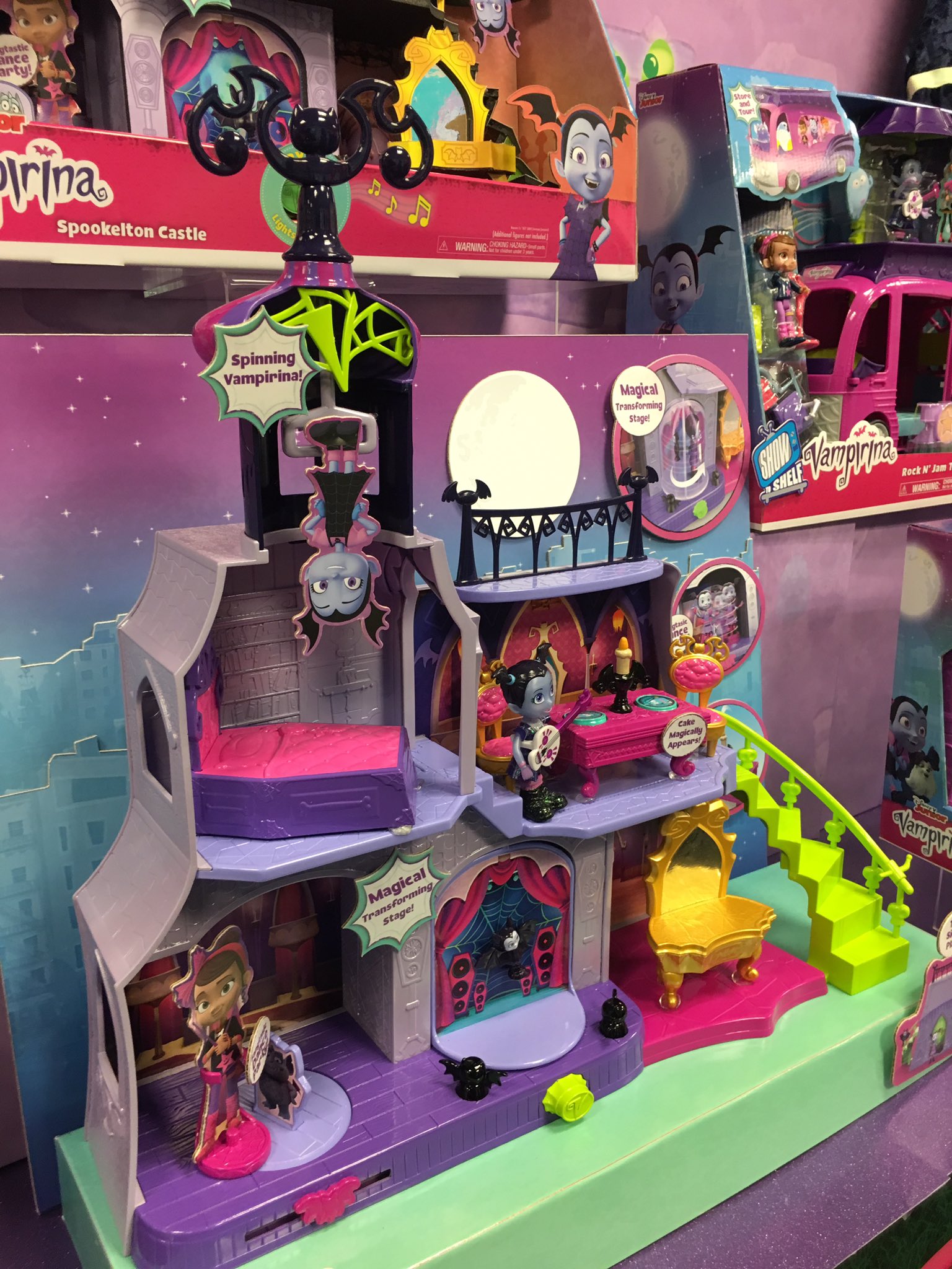 Vampirina store castle toy