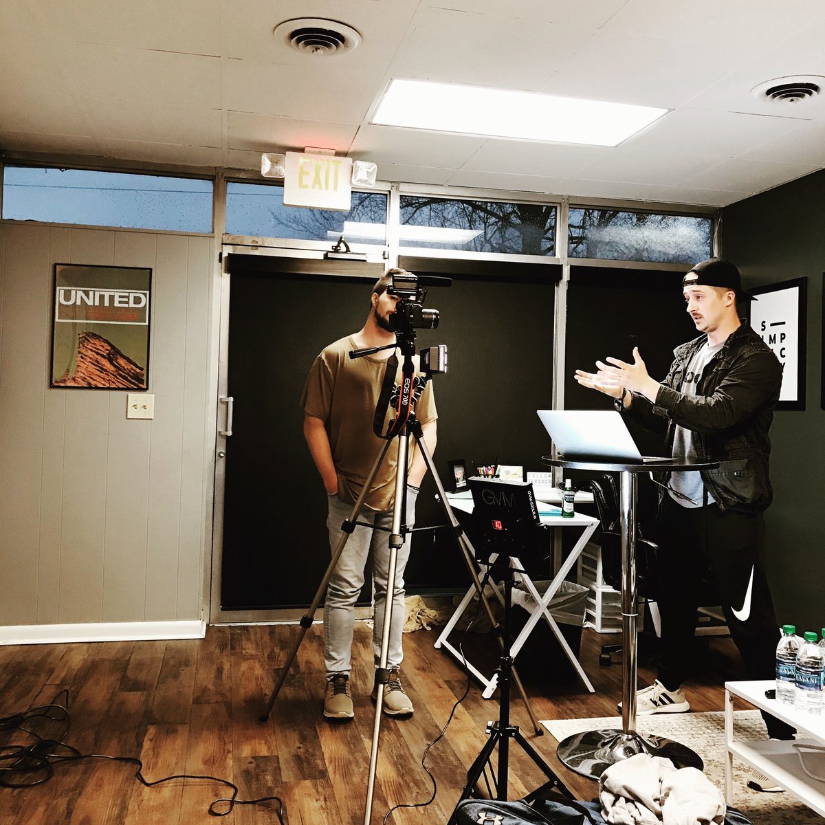 Desperation Students tweet media