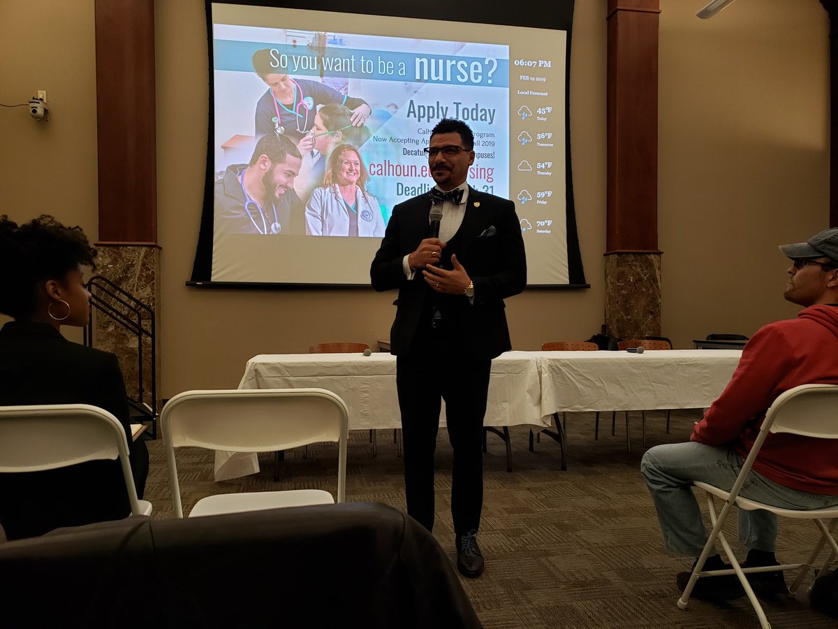 AndrewsChrista's tweet photo. @DrStevePerry "If we were talking about ball in Alabama the room would be packed with a line in the rain. But when talking about improving education ...... @Blackal4edu https://t.co/No8Xh0DVXa