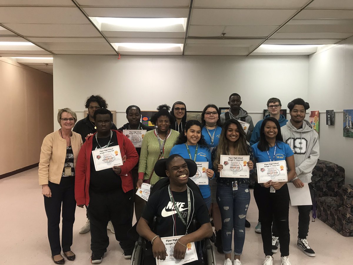 piperprincipal's tweet photo. Congratulations Straight A Bengals! These brilliant Bengal Scholars were celebrated at a breakfast this morning in honor of their second quarter straight As. Keep up the excellent work!  #PiperMindset #BigPictureReady https://t.co/c2MES9q5uq