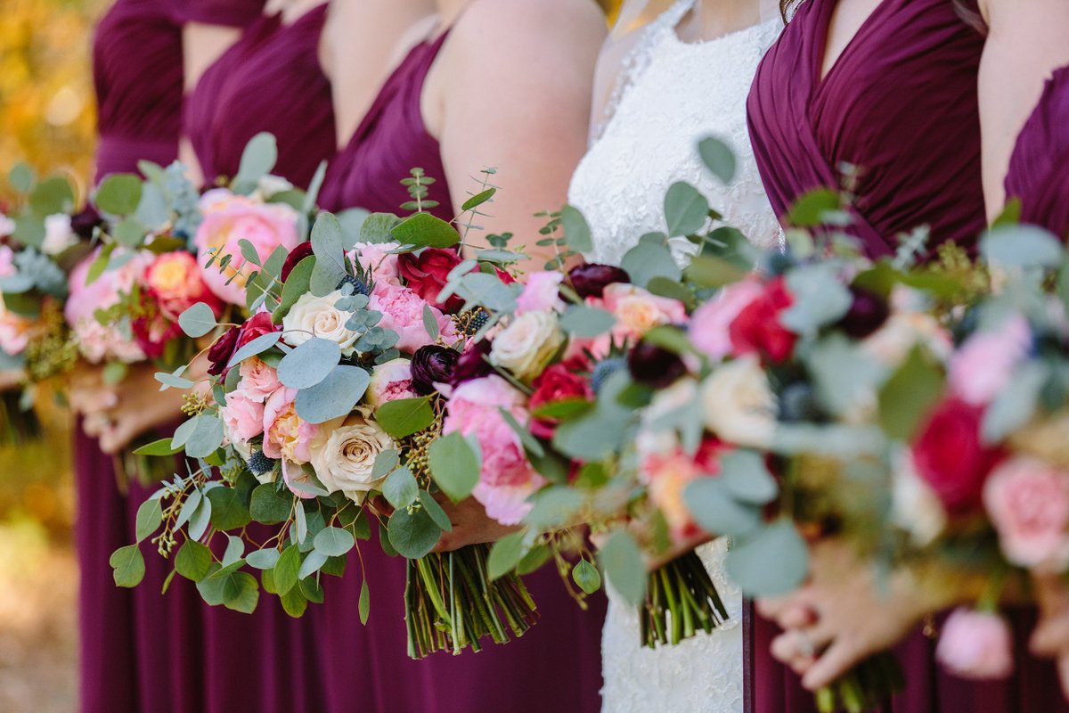 SouthernFlorals's tweet photo. #BridalFlorals https://t.co/ixlvX3XCt5