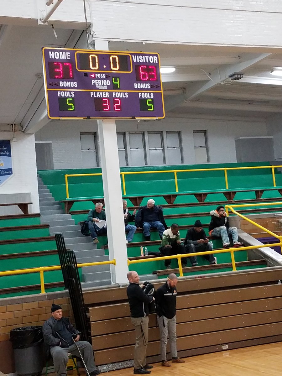 LhsDawson's tweet photo. Great energy from the sophomore boys to get the night started at Waukegan! https://t.co/pHKe5Nm3Lv