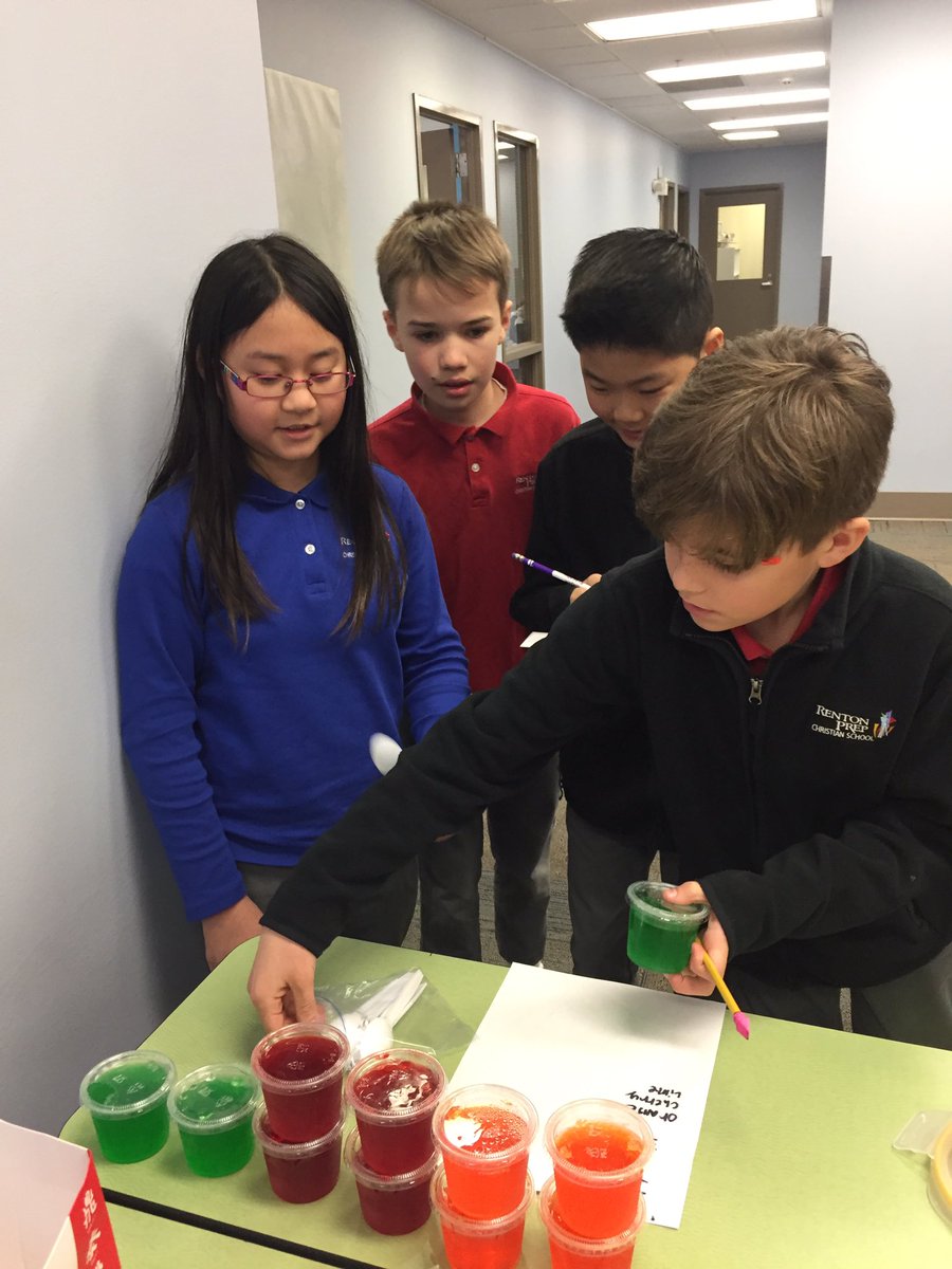 rpcs5th's tweet photo. Market Day with the 4th Grade today! Great job to our creators. @rentonprep #microsoftedu #ShowcaseSchool https://t.co/pYO31xh7v5