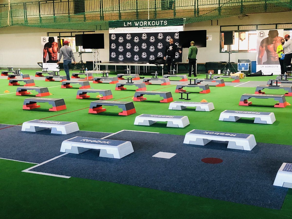Jabulanionthego's tweet photo. Getting ready for the LM Workouts: The Gathering with @LawrenceMasing2 @Rosssssta and @tse_lah @ Midrand Action Sport.

Let’s do this 🏋🏻‍♀️🏋️🏋🏻‍♀️

#LMWorkouts
#TheGathering
#IChoose2BActive https://t.co/6RnMthnQJ0