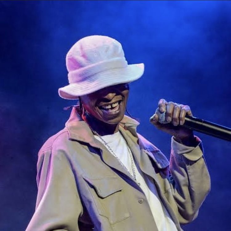 FreedMediaSA's tweet photo. #happybirthday to the king don father.

Mandla Spikiri 

Cc: @KalawaJazmeeR https://t.co/P6BQ32qiR1