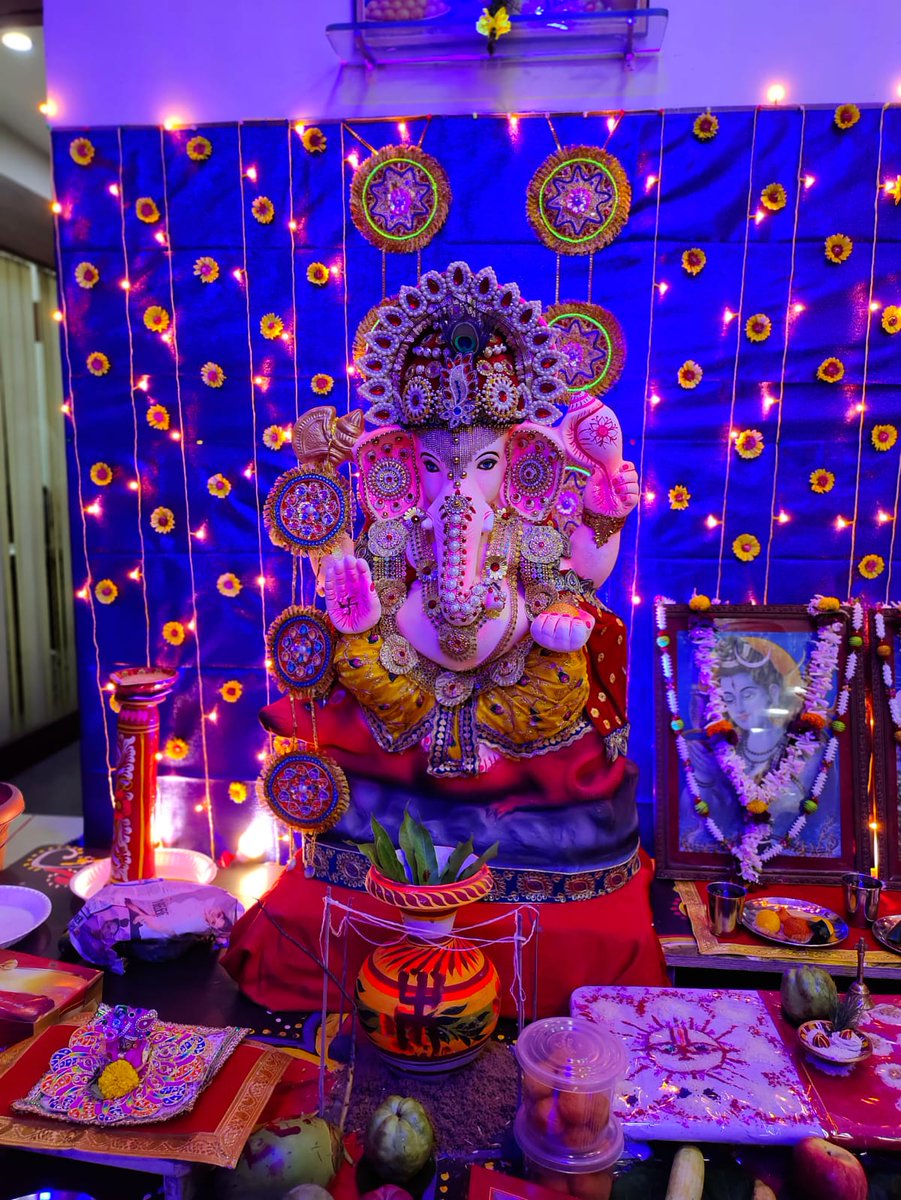 Nav_Manjari's tweet photo. #GaneshChaturthi celebrations at our office and snippets of our #swachatakit distribution drive to women in need with an aim to END PERIOD POVERTY. 
@IrsAman @AllahabadiAkp @rai_saloni @PeriodMagazine @parul_irs @SudhaRamenIFS  @WestBengal_BN 
#Ganesha #GaneshChaturthi2021 https://t.co/rKWnmbNwAL