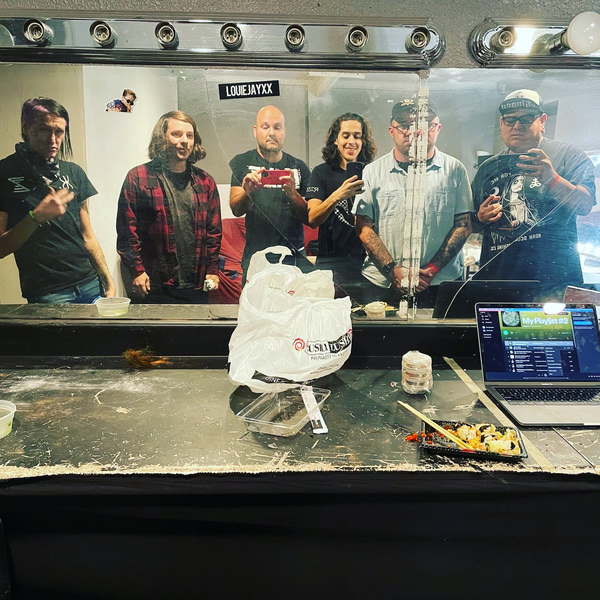 SephiHakubi's tweet photo. Thought I was going to sleep in tonight but instead I’m hanging out with @kurttravis and @jordanblakesays. #EmoLive #DreamDrop #emo #rock https://t.co/BaY7FmKWAt