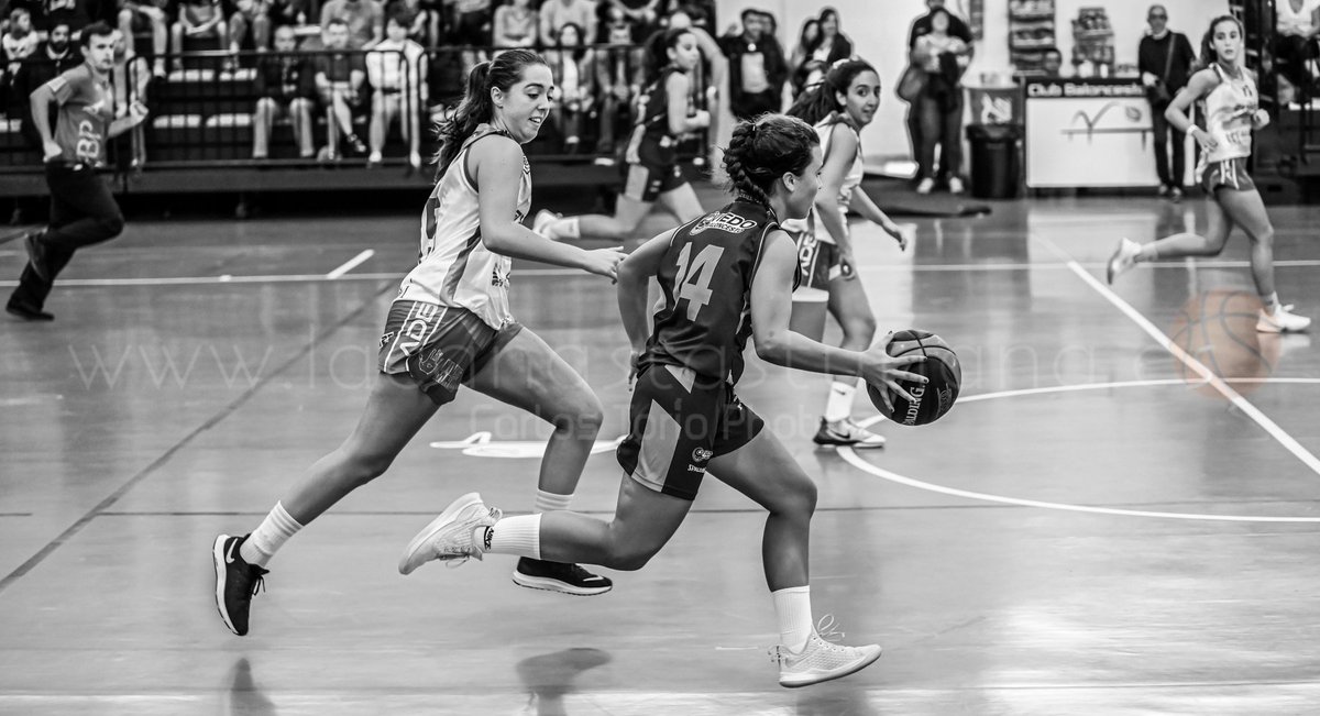 canastastur's tweet photo. ⛹️‍♂️🏀 COPA PRINCIPADO FEMENINA 🏆 Debutaba @paauuba con el equipo de Primera Nacional de @DeportesUniovi y ¡menuda carta de presentación! 10 puntos y 12 de valoración para la junior (2005) avilesina que maravilló en su estreno (📸 @TorioPhoto) https://t.co/OLca2OZatw