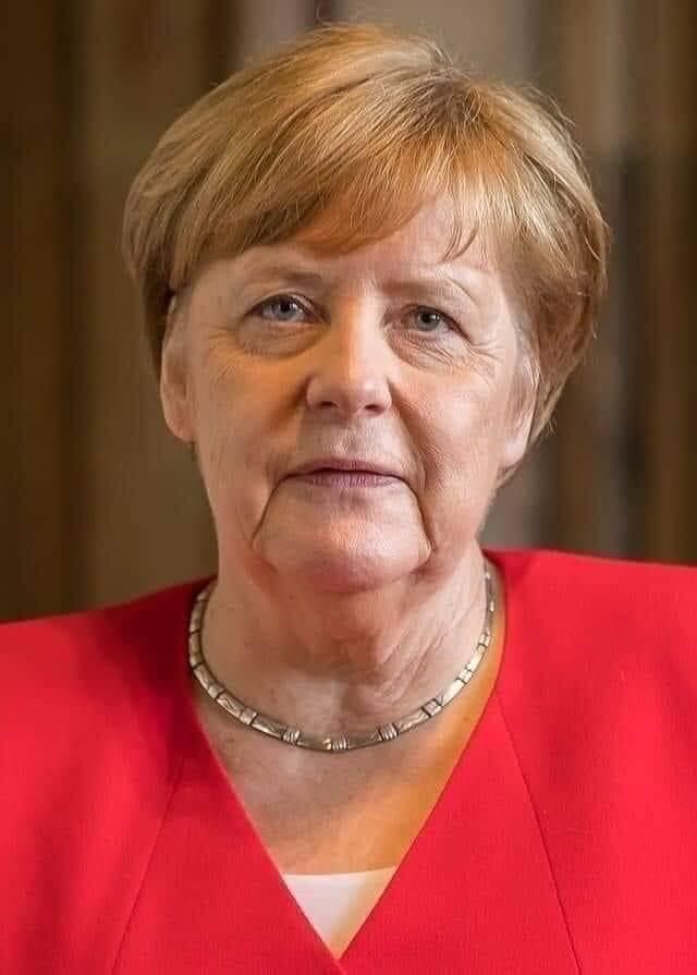In 16 years of power, Angela Merkel did not appoint any of her relatives to a state position. 

Germany said goodbye to its leader, physicist and quantum chemist, who was not tempted by fashion or lights and did not buy real estate, cars, yachts and private jets.