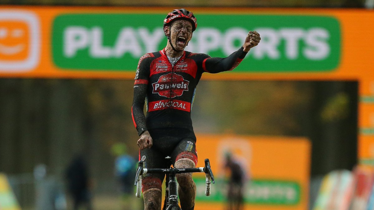 The moment you realize: CROSS IS HERE! 💥

Come and support us live in Lokeren today, or watch us on VTM from 4 PM CEST 📺

📷 Photopress.be #EthiasCross #Rapencross #Lokeren