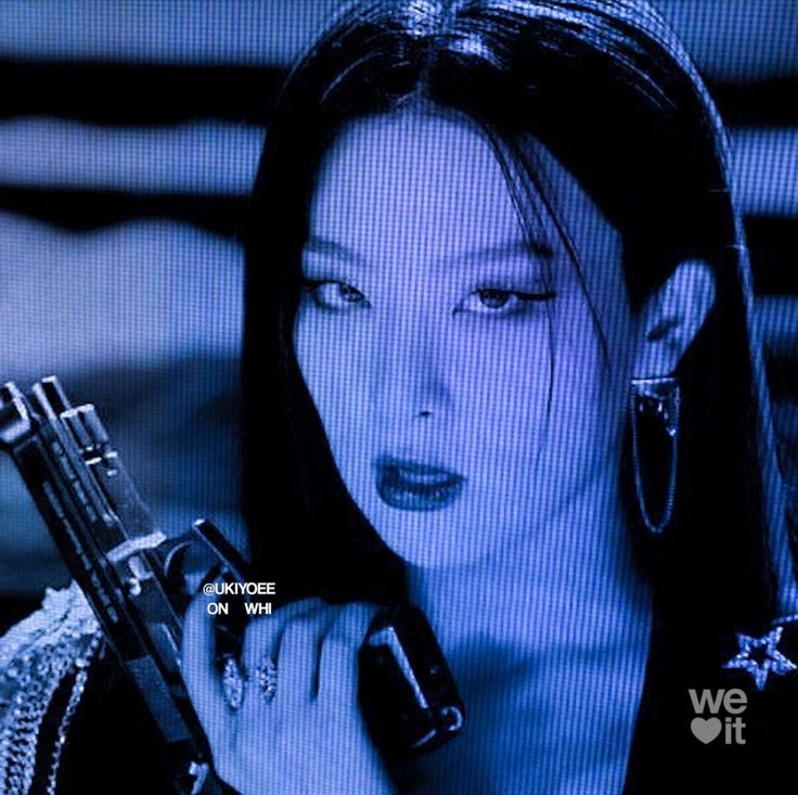 jisooff's tweet photo. olhem a beleza dessa mulher🛐!! https://t.co/r4QxvH7csS