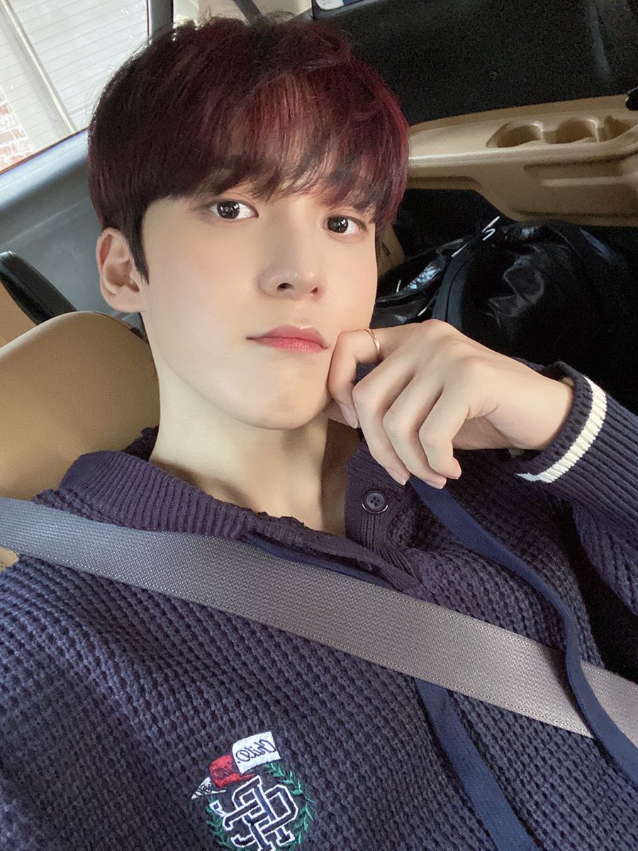 ateezstyles's tweet photo. [210911] #YUNHO • 윤호 후드 정보

🖇 #ROMANTICCROWN Button Up Knit Hood_Navy 
💰 ₩89000 / $76
🔎 #whatyunhowear 

#ATEEZ #에이티즈 #정윤호 #윤호 @ATEEZofficial https://t.co/jsEvCDg7Lo
