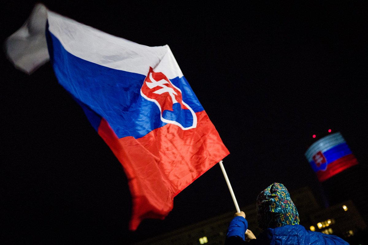 Study_INTNL's tweet photo. Check out this Slovak government scholarship for international students here: https://t.co/xNUYnYHFjM #studyinSlovakia https://t.co/2d96ckrs5m