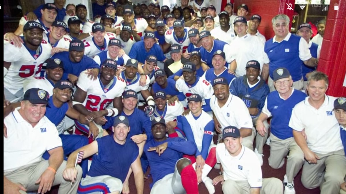 SeanPayton's tweet photo. 2 weeks after 911 this picture was taken.
Post Game locker room in KC. Honoring those HEROIC First Responders. 
@Giants 
#20YEARS911 https://t.co/O3efXnlRI5
