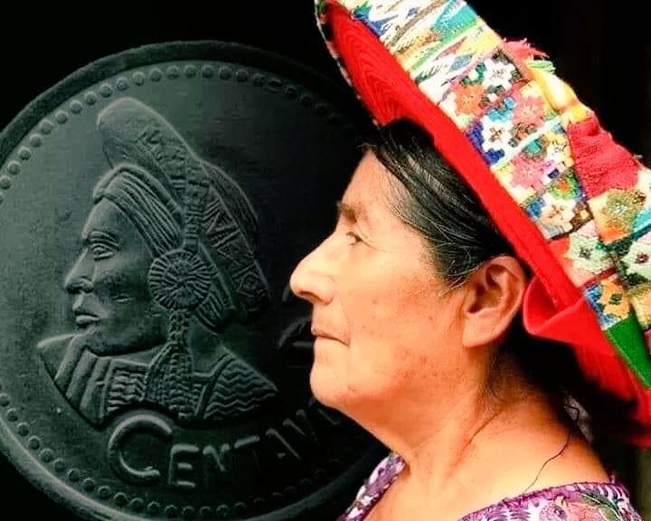 hectorelx's tweet photo. Fallece doña “Chonita”, rostro de la moneda de veinticinco centavos.
Concepción Ramírez Mendoza, de 79 años de edad, originaria de Santiago Atitlán. https://t.co/9d9HagquPc